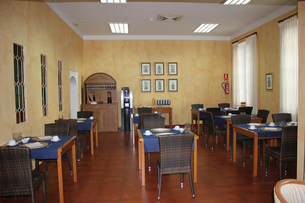 Sumaiya El Palacio Coria Luaran gambar
