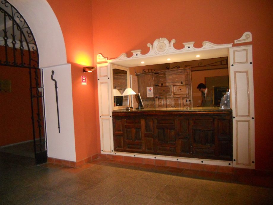 Sumaiya El Palacio Coria Luaran gambar