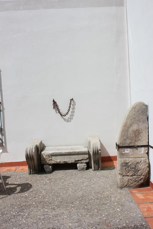 Sumaiya El Palacio Coria Luaran gambar