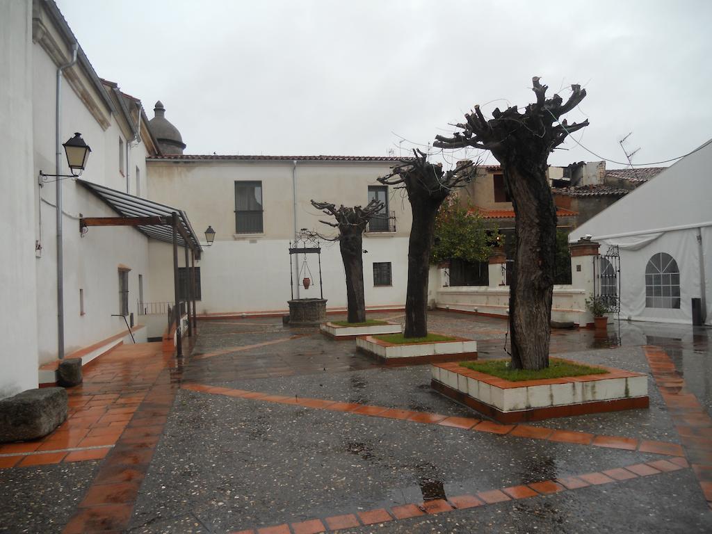 Sumaiya El Palacio Coria Luaran gambar