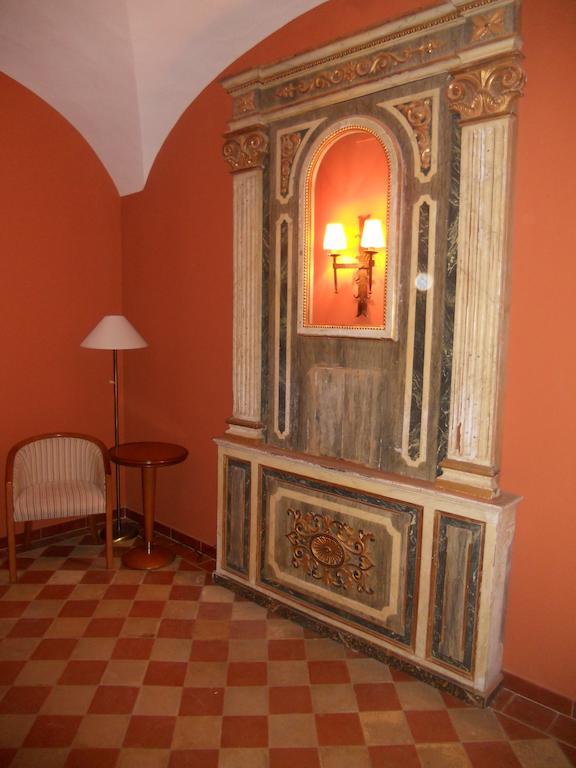 Sumaiya El Palacio Coria Luaran gambar