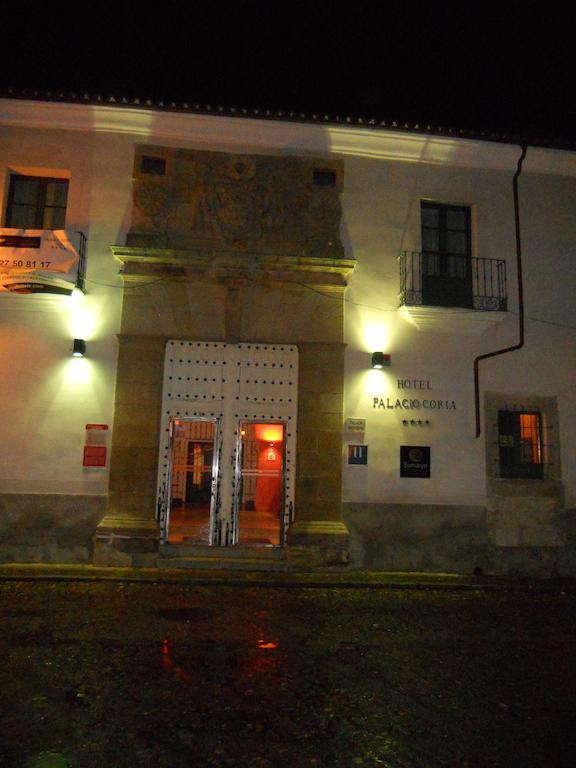 Sumaiya El Palacio Coria Luaran gambar